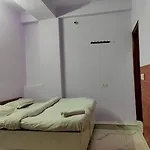 Cosy Rooms-Bygf,Near Chanakyapuri Embassies,Delhi