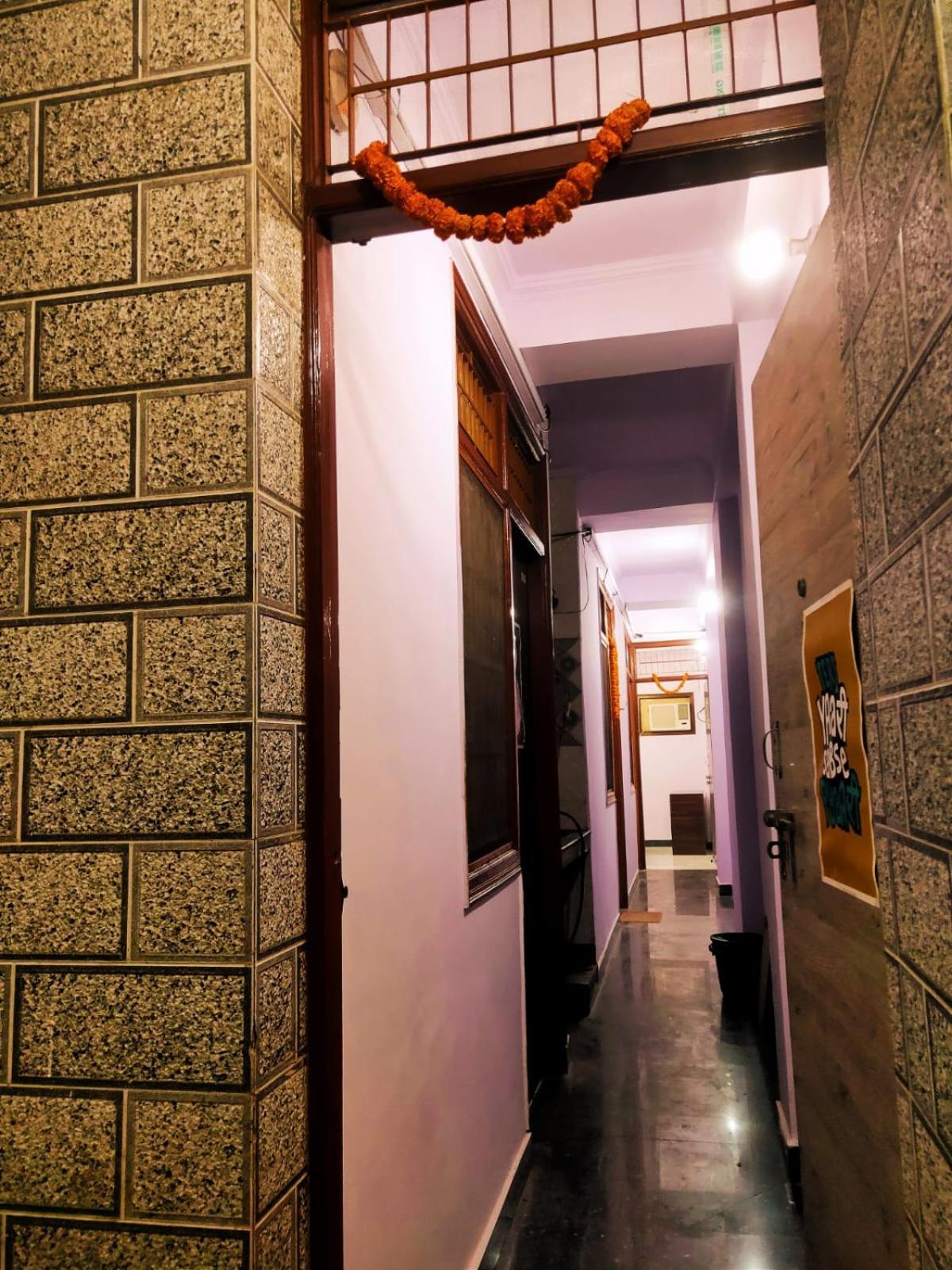 Cosy Rooms-Bygf,Near Chanakyapuri Embassies,Delhi