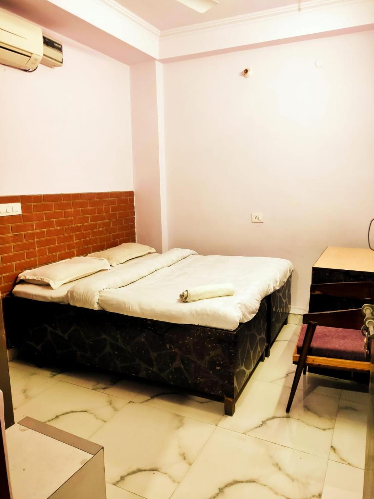 Cosy Rooms-Bygf,Near Chanakyapuri Embassies,Delhi New Delhi